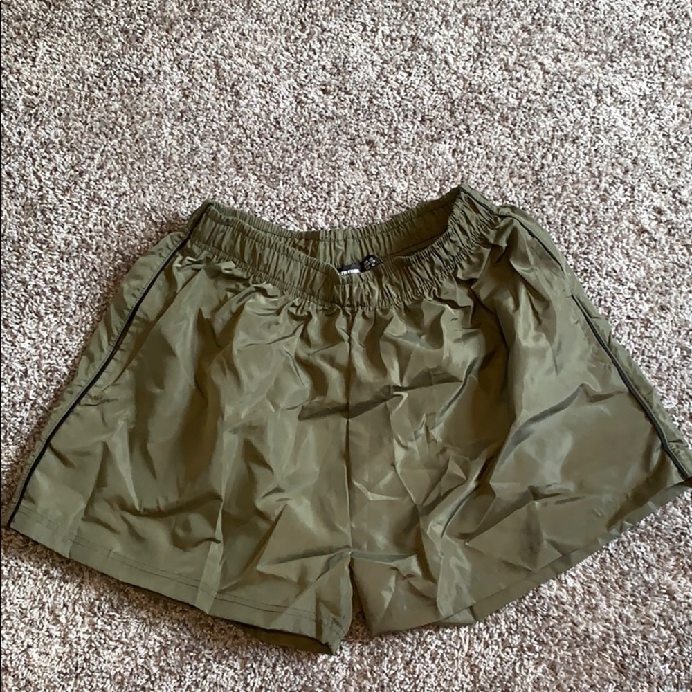 Binding shell shorts